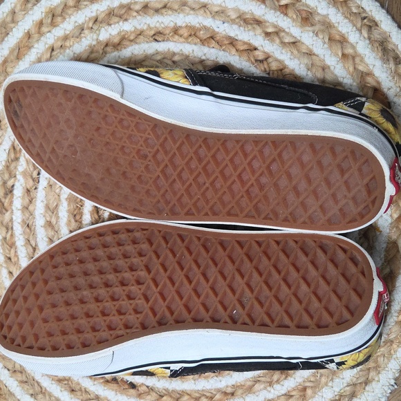 Vans Womans Sunflower/ Checkerboard Pattern  Slip Ons, Size 7.5 - Picture 7 of 8